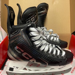 New CCM Tacks XF Pro Hockey Skates 9.5 Regular