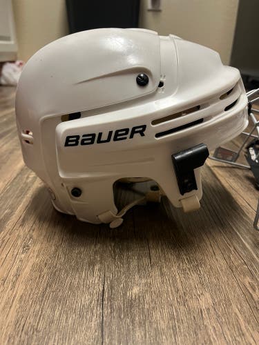 Medium Bauer 4500 Helmet (Used)