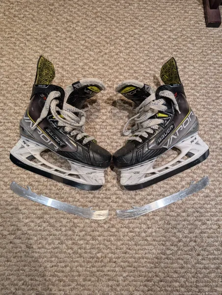 Bauer 3X Skates Size 3 + 2 Sets of Steel Blades – LS Pulse & LS Balance Included
