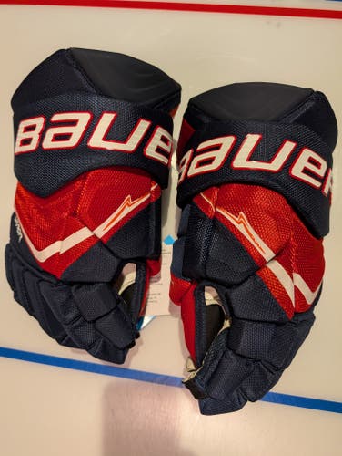 Bauer Vapor Flylite Gloves 14" (New) - Red and Blue