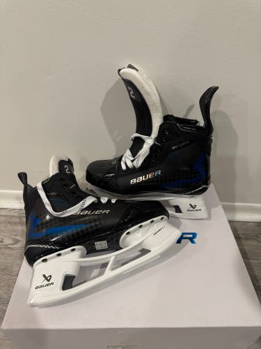 Blue 2024 Bauer Supreme Shadow Hockey Skates Regular Width 8.5 (New)