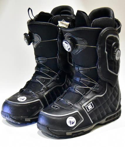 DC TOUCH DOUBLE BOA SNOWBOARD BOOTS WOMEN SIZE 9