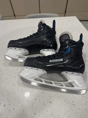 Bauer Vapor VOLT Hockey Skates Regular Width 9 (Used)