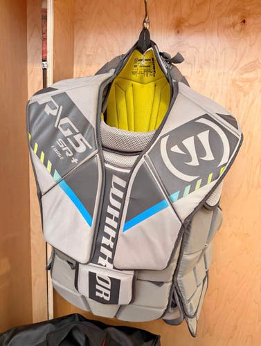 Large/Extra Large Warrior Ritual G5 Goalie Chest Protector (Used) - senior