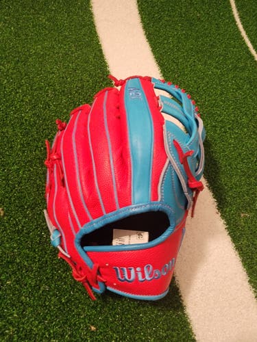 2025 Wilson RH Outfield A2K Baseball Glove 12.75" (New)