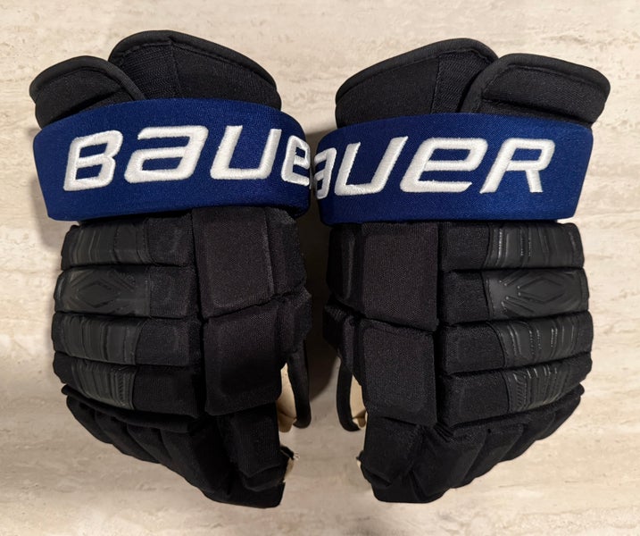 Bauer Pro Series Gloves (LIGHTLY USED)