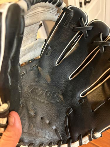 Wilson RH Infield Baseball Glove 11.5" (New)