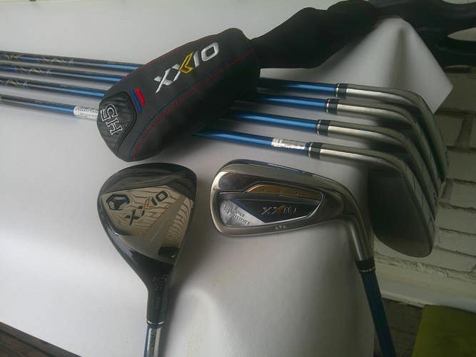 XXIO 13 (5H, 6i-PW) Hybrid/Iron Set w/ Regular Flex Shafts