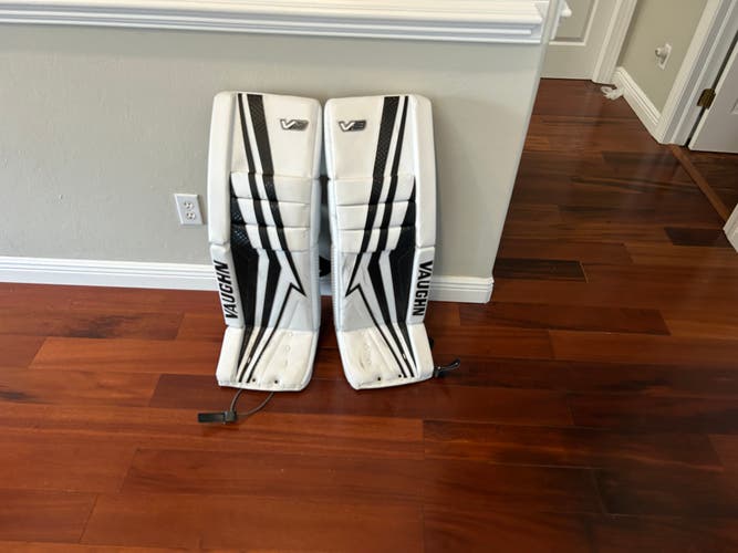 34+2 " 2021 Vaughn Velocity V9 Pro Goalie Leg Pads (Used) -