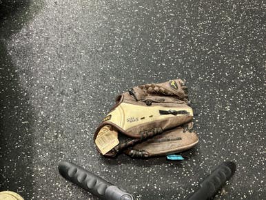 Used Mizuno GPP 1001 BB/SB Glove RH Throw Brown 10" 10743-S000477641