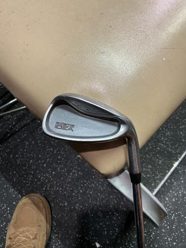 Adams Used Right Handed Men's Regular Flex Steel Shaft Wedge