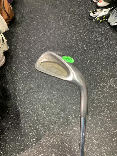 Used Right Handed Men's Regular Flex Steel Shaft Wedge