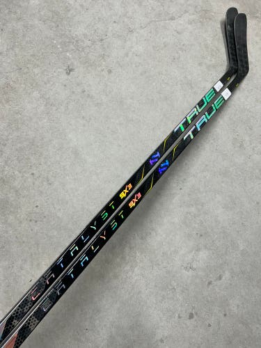 2 PACK 80 Flex P14 Senior True Catalyst 9x3 Left Hand Hockey Stick Pro Stock (New)
