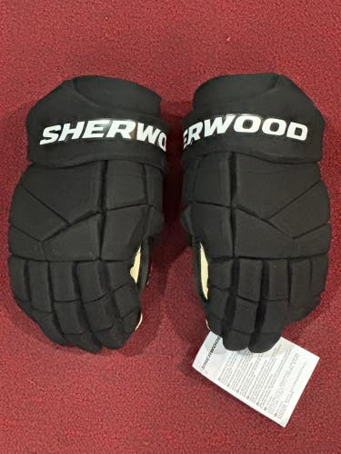 Boston Bruins Sher-Wood Rekker Morph 1 Gloves (New) Item#SWBBB