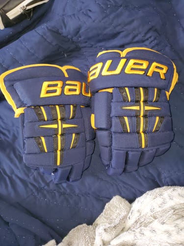 Bauer 4-Roll Pro Gloves 14" (Used)