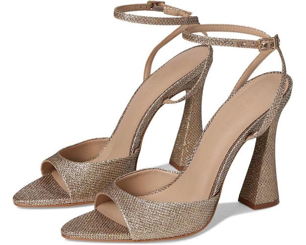 Steve Madden Beki Sandals Women's US 7.5 Gold Pointed Toe Flared Heel VER1002