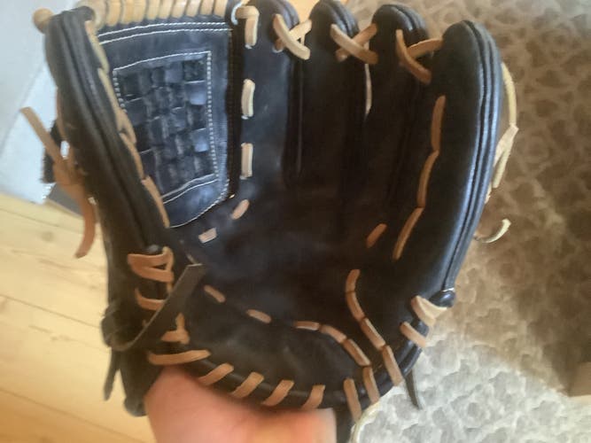 2024 Infield RH Marucci Founders Series Baseball Glove 11.5" (Used)