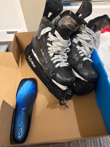 2022 Bauer Supreme Mach Hockey Skates 10 (Used)