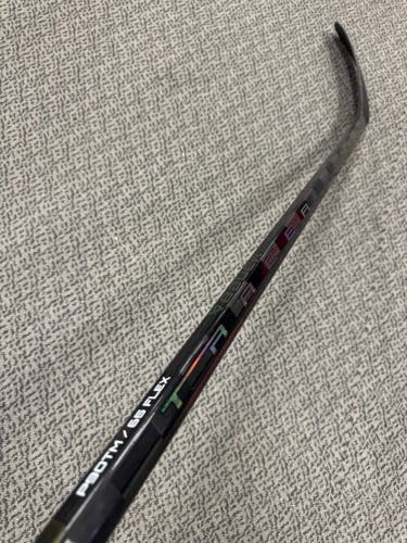 Intermediate Bauer Nexus Tracer Right Handed Hockey Stick P90TM 65 Flex (New)