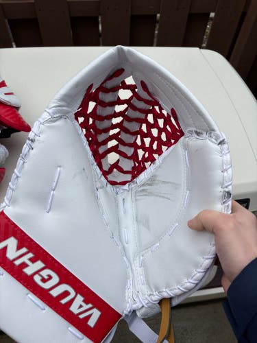 2025 Vaughn classic series VX1 Pro Carbon glove Regular (Used)