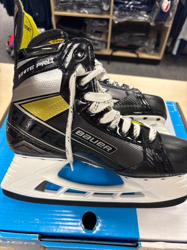 2020 Bauer Ignite Pro Skates 9.5 EE (No footbeds)
