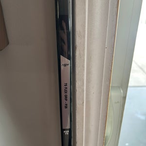 Senior Extra Lite Left Hand Hockey Stick P28 75 Flex (New)