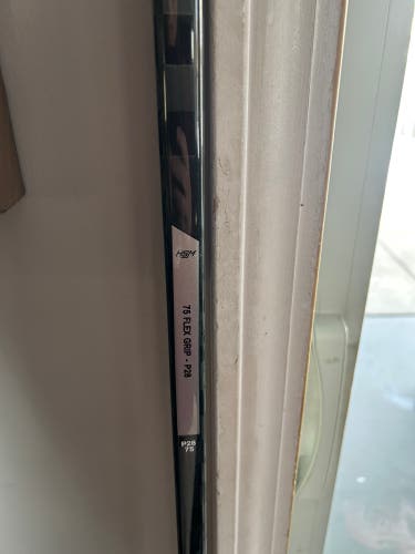 Senior Extra Lite Left Hand Hockey Stick P28 75 Flex (New)