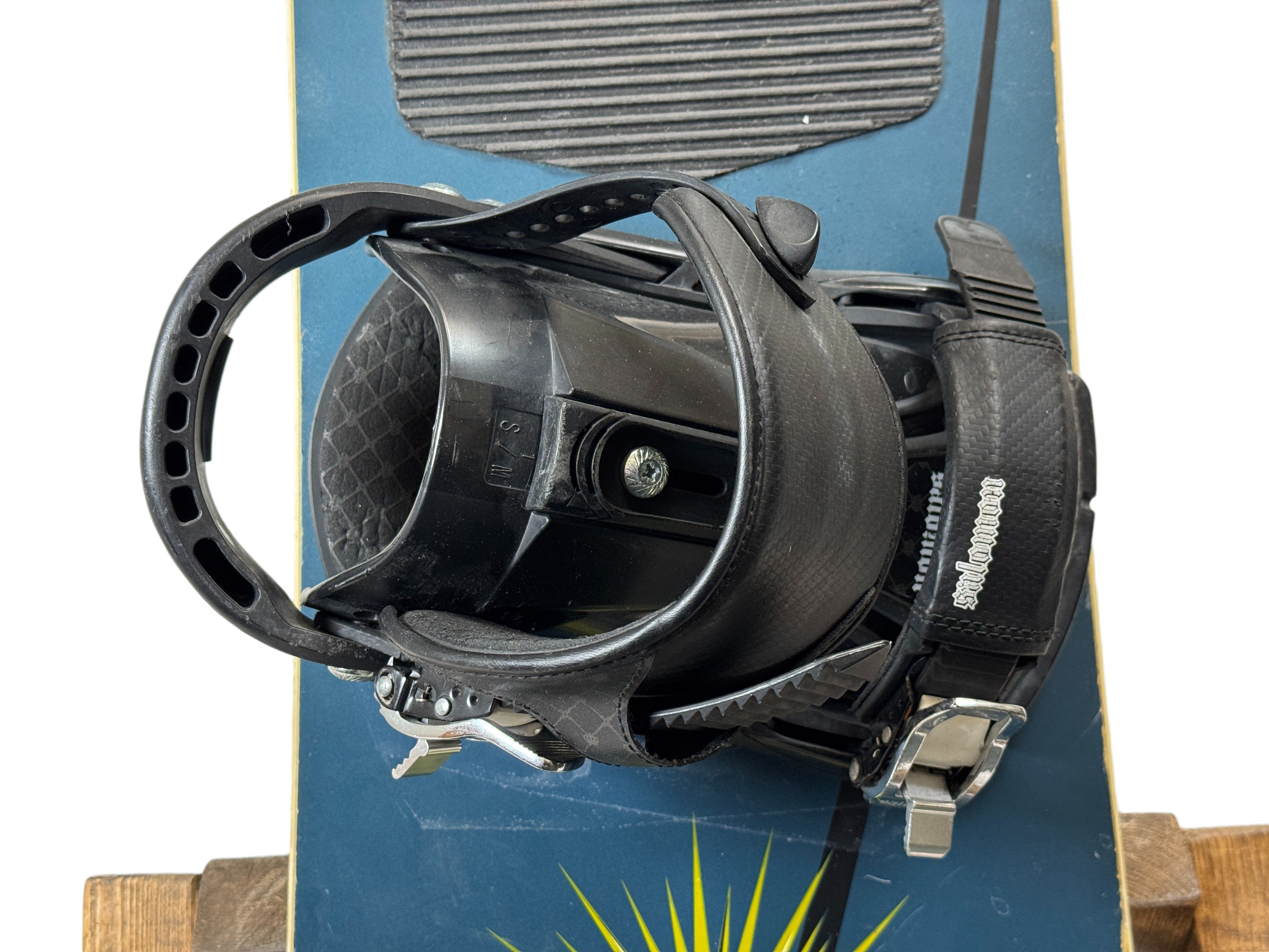 164cm Burton Twisted Snowboard W/ Salomon Force Bindings