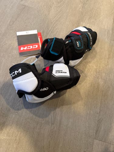 Junior Medium CCM JetSpeed FT680 Elbow Pads (New)