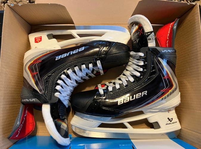 2025 Bauer Vapor Flypro Hockey Skates - Size 8 Fit 1 (Used)