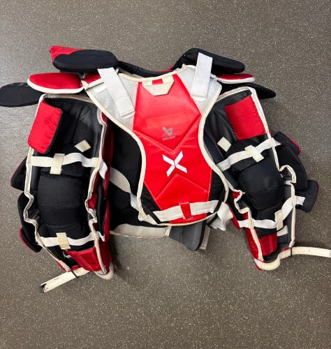 XL Bauer Vapor Hyperlite 2 Goalie Chest Protector (Used)