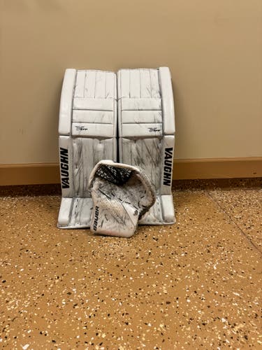 34+2" Vaughn Velocity XFP Regular Goalie Set (Used)