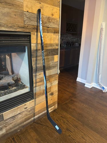Intermediate Bauer Vapor FlyLite Left Hand Hockey Stick P92 65 Flex (New)