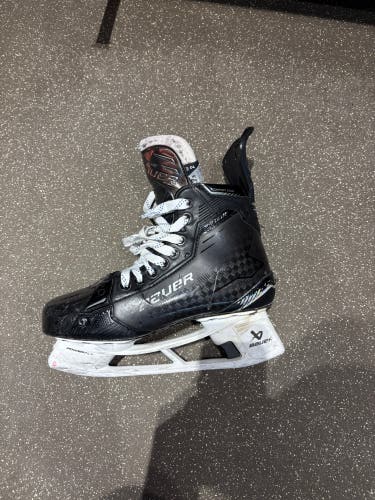 2024 Bauer Supreme Shadow Hockey Skates 7.5 (Used)