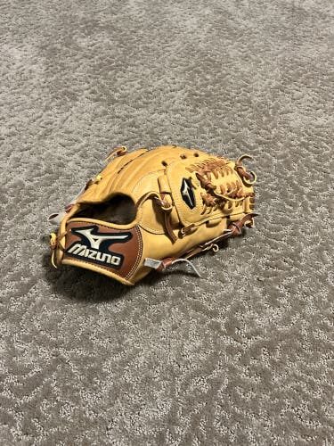 Mizuno Global Elite 11.75" Infield Glove