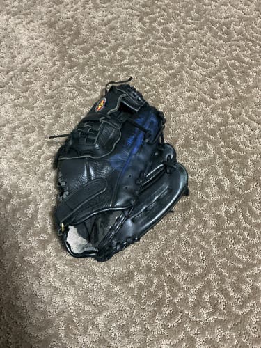 Easton Black Magic Series RH Baseball Glove 12.5"