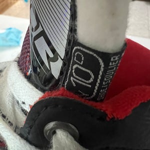 Free Shipping Bauer Vapor X2.7 Hockey Goalie Skates Regular Width 10 (near mint.)