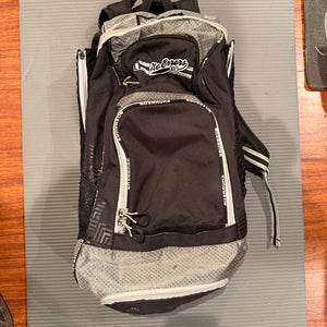 No Errors Baseball / Softball Backpack Gear Bag – Good Condition