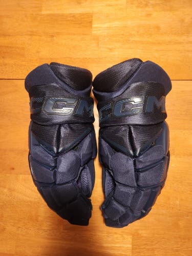 CCM JetSpeed FT8 Gloves 15" (New)