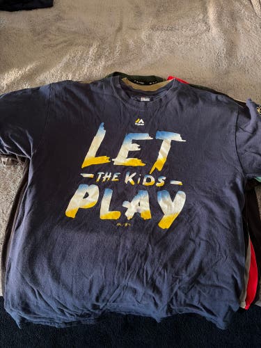 Tampa Bay Men's Majestic Shirt (Used)