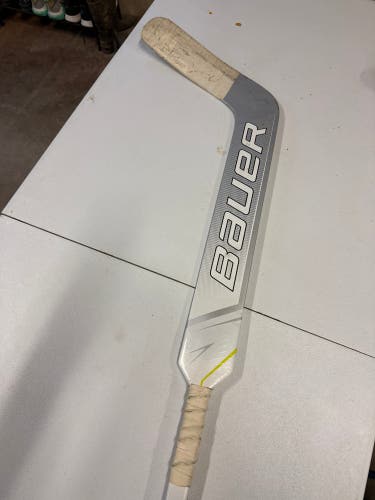 Intermediate Bauer Vapor 3X Regular Goalie Stick (Used)
