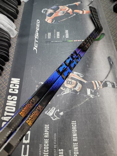 2 PACK | P29 | 80 Flex NEW! Senior CCM Ribcor Trigger 10 Pro Left Hand NHL Hockey Stick Pro Stock