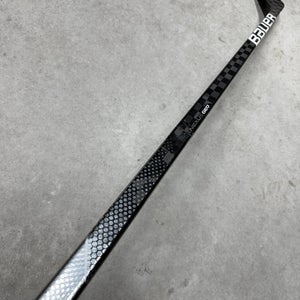 87 Flex P28M Senior Bauer Nexus Geo Left Hand Hockey Stick Pro Stock NCAA (Used)