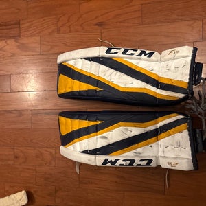 34" 2019 CCM Extreme Flex E3.9 Goalie Leg Pads (Used)