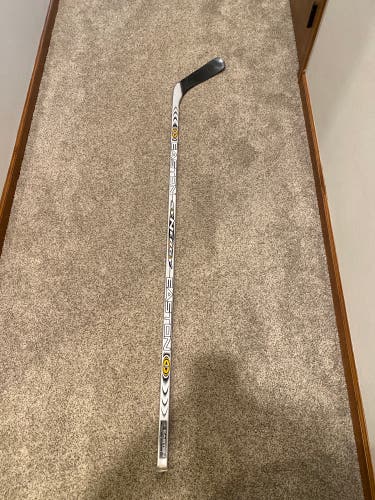 Easton Original Synergy Iginla RH 85 Flex (Used)
