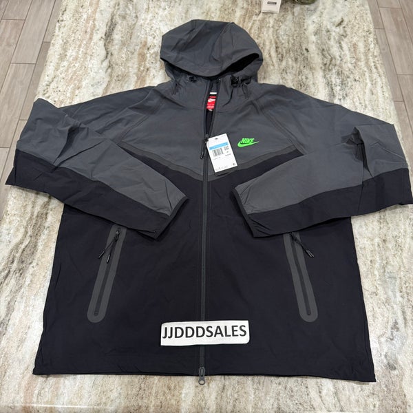 Nike Sportswear Tech Woven Black Grey Windbreaker Jacket HM7151-013 Men’s Sz M
New With Tags