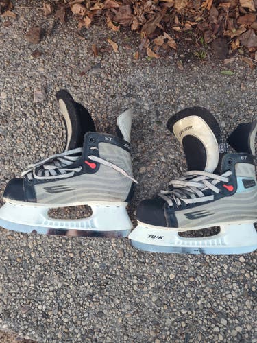 Bauer Vapor SFL Hockey Skates, Regular Width Size 5D