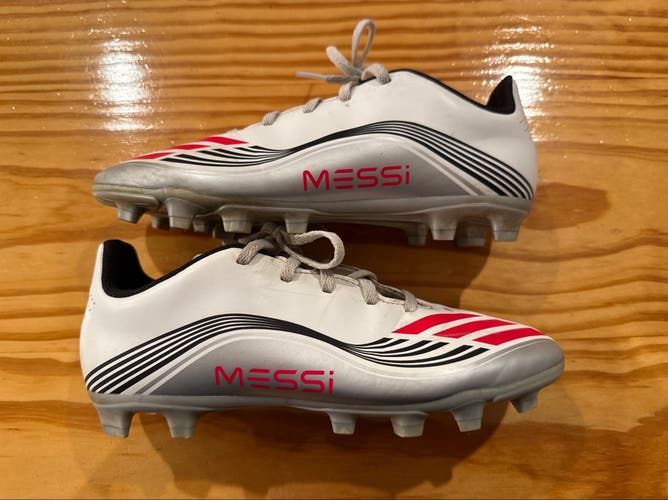 White Unisex Size M 6.0 (W 7.0) Adidas Messi F50 Molded Cleats Cleats (Used)