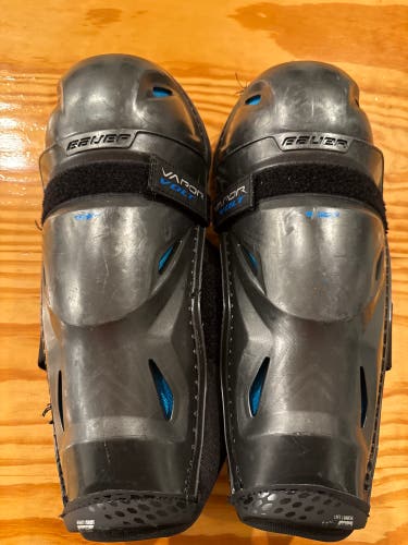 Junior Bauer Vapor Volt 11 Shin Pads (Used)