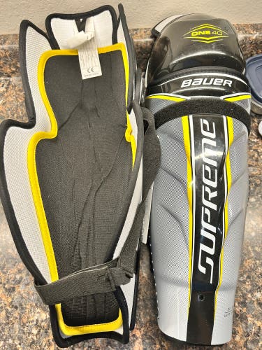Senior Bauer Supreme One40 15" Shin Pads (New)